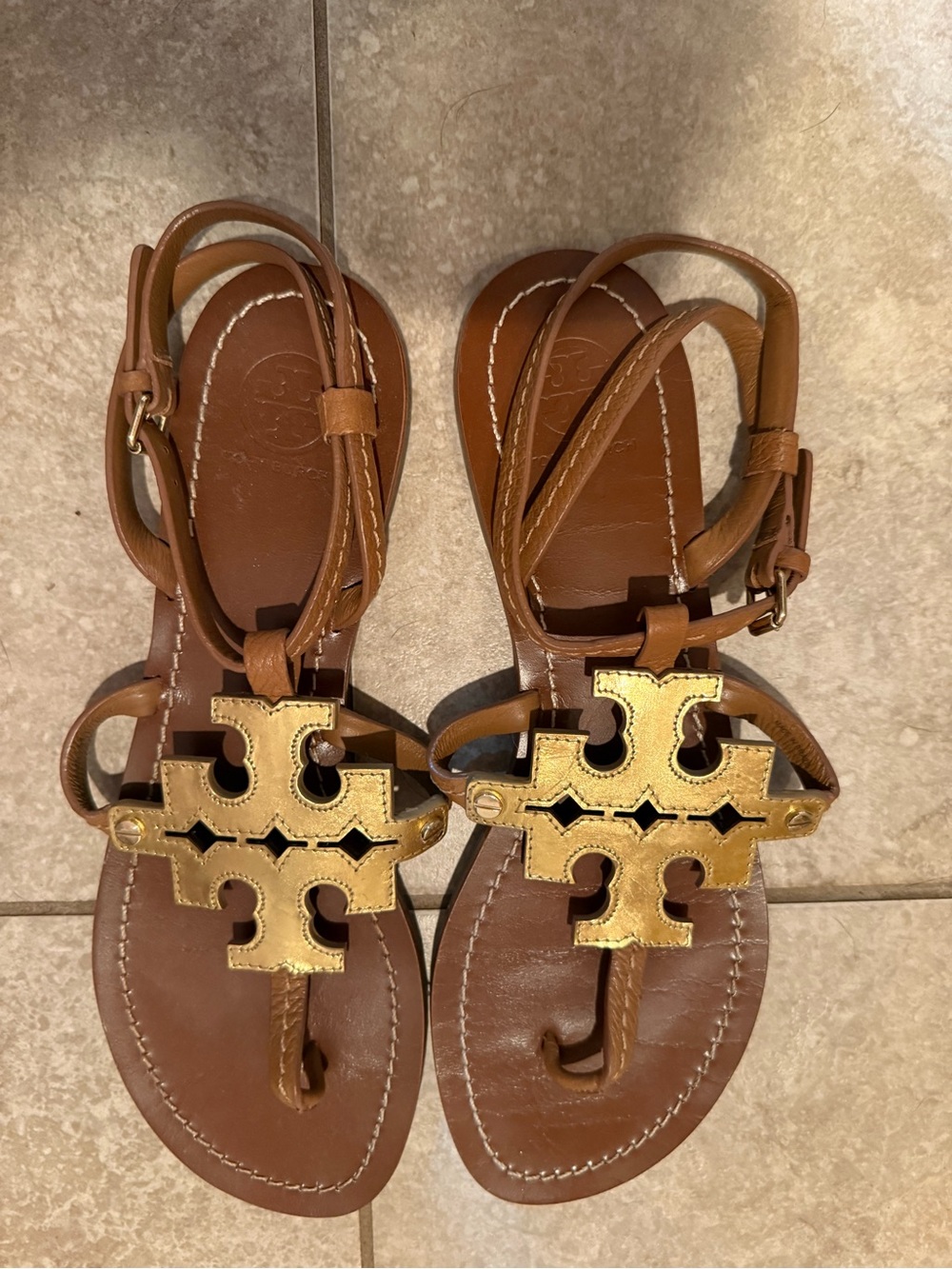 Tory Burch size 9 Women's Brown Leather Sandals with Gold Emblem